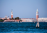 Der Kampanile von San Giorgio Maggiore und der von San Marco.