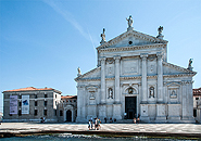 Die Stirnfassade der Kirche San Giorgio Maggiore.