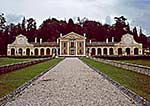 Die Villa Barbaro 1991, von der Straße von Süden aus gesehen.