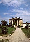 Die Portalfassade mit dem Tempelpronaos der Villa Chiericati 1991.