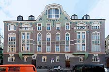 Wohnhaus, Mietshaus, eigentlich Doppelhaus bzw. ganzer Wohnblock, Gedonstraße 4+6