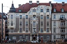 Wohnhaus, Mietshaus Leopoldstraße 77