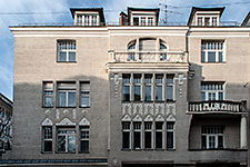 Wohnhaus, Mietshaus, erstes Haus aus einem Ensemble von drei, Ohmstraße 13