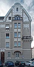 Blick von Osten, Ansicht des Eckgiebels und des Erkers in der Friedrichstraße.