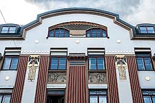 Untersicht, Detailansicht des Zwerchgiebels in der Römerstraße.