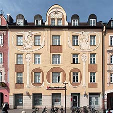 Wohn- und Geschäftshaus, Mietshaus Am Harras 13