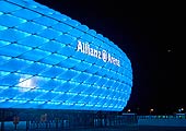 Die Allianz Arena in L�wenblau II
