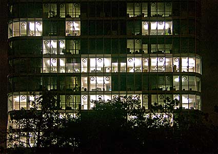 Die Glasfassade des B�roturms München Uptown