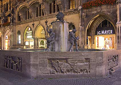 Der Fischbrunnen am Marienplatz