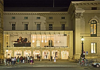 Das Residenz-Theater - Bayerisches Staatsschauspiel - am Max-Josef-Platz