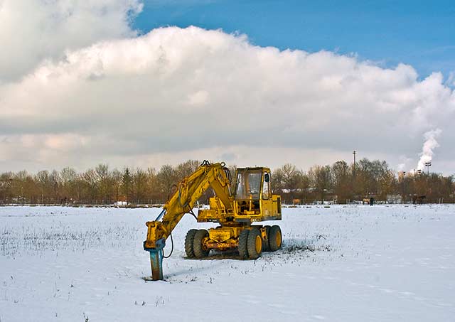 Einsamer Bagger