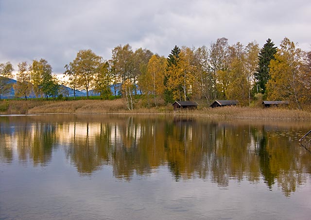 Der Staffelsee bei Uffing - H�tten am Ufer