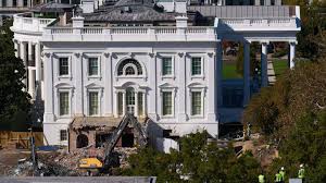 Trumps Bauprojekt: Ostflügel vom Weißen Haus für Trumps Ballsaal abgerissen  | STERN.de