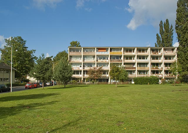 Typ B: lauben�gang�erschlossener Gescho߭wohnungs�bau an der Straße Im Tannenbusch