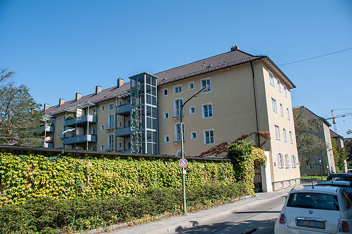 Einer der sanierten Wohnblöcke an der Ofterdingenstraße.
